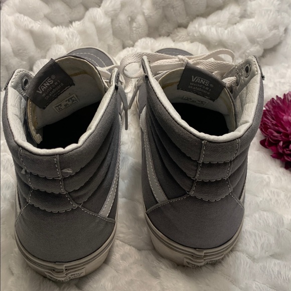 🌹 VINTAGE Vans • Gray and White High-Top Sneakers “WORLD’S #1 SKATEBOARD SHOE - Picture 8 of 15